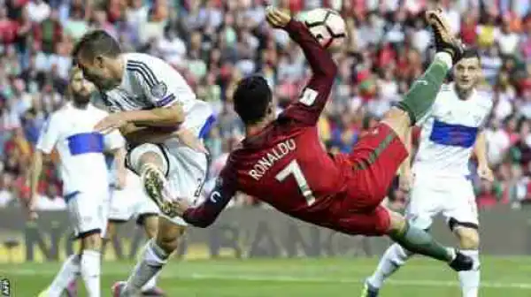 Cristiano Ronaldo Sets New Hat-trick Record (Must See)